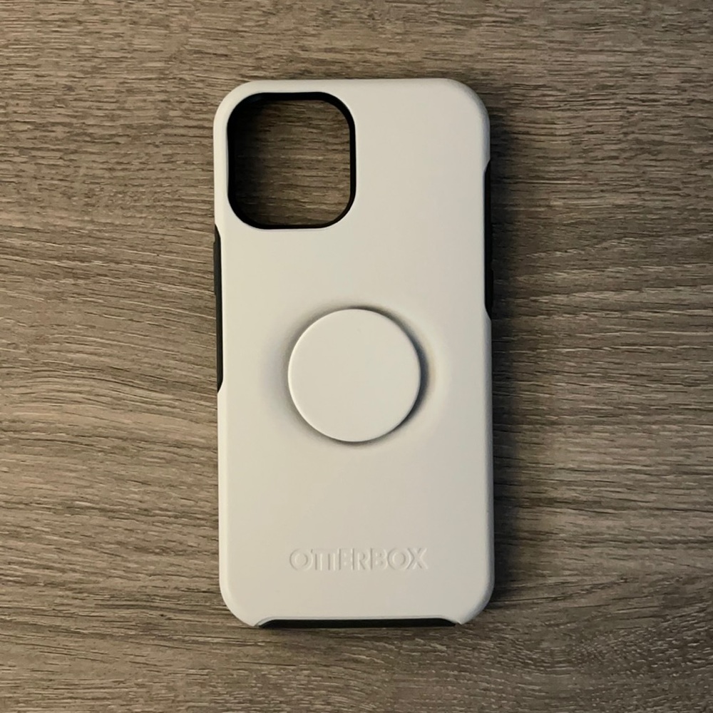 iPhone 12 Pro Max Otterbox